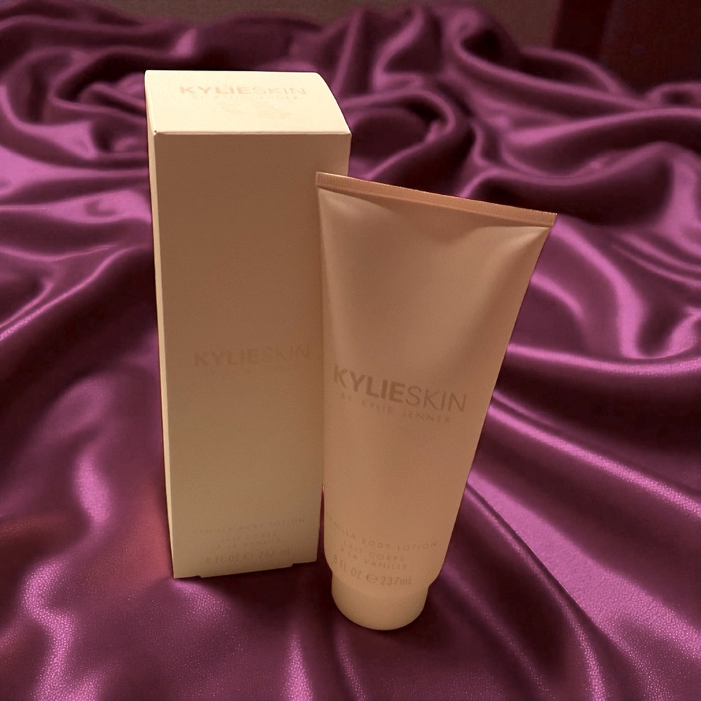 Kylie Skin by Kylie Jenner Coconut Body Lotion 🥥  8 fl oz.
